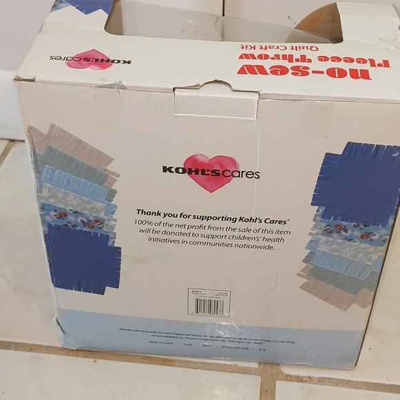 No sew fleece throw - Picture 2 of 7